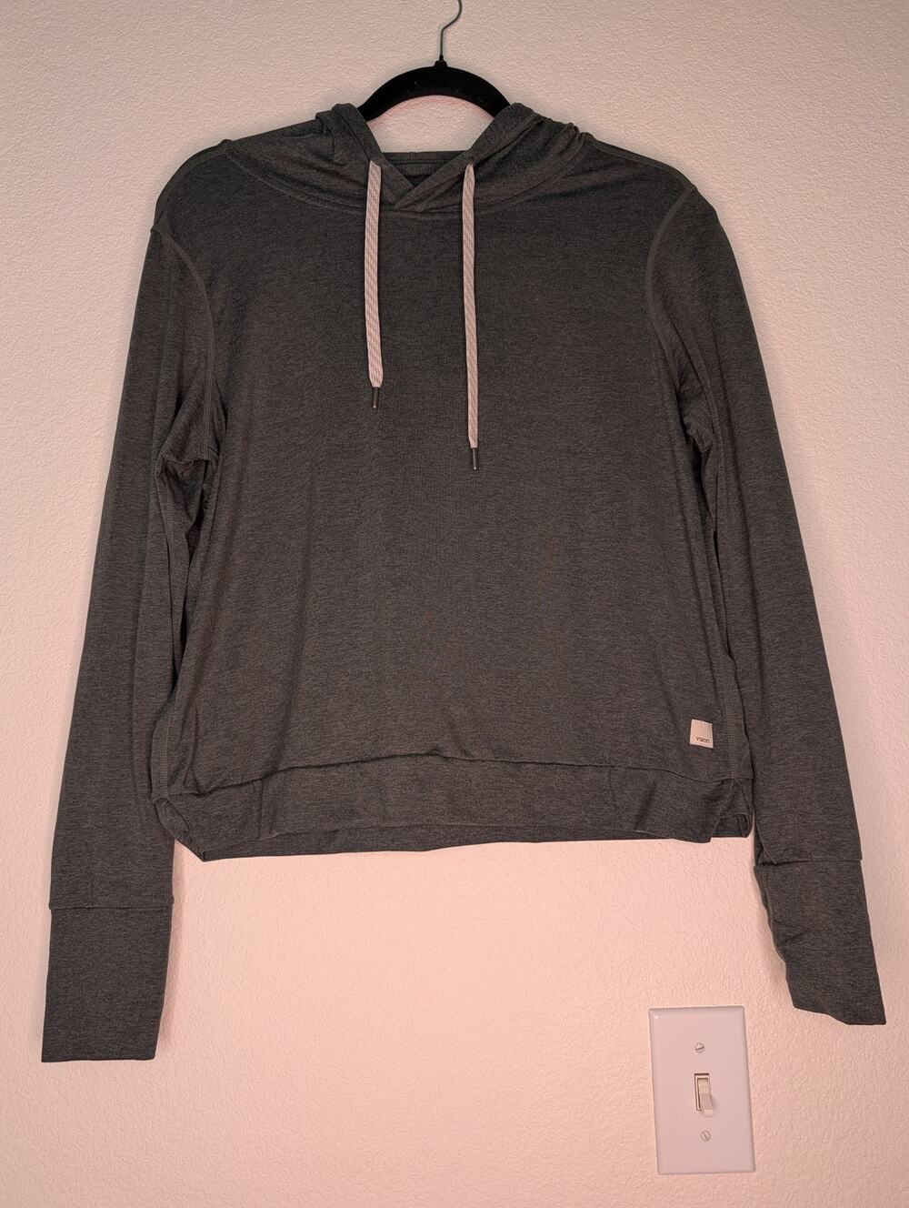 Vuori Halo Performance Hoodie Green Women's M Athleisure Soft Dreamknit Active *